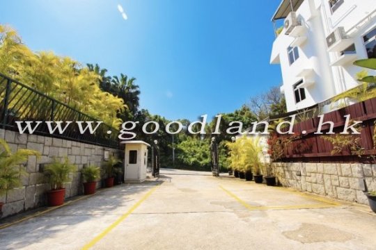 【西贡独立村屋出售】外籍社区・平台花园・屋苑泳池
