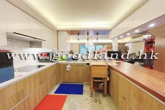 【西贡独立村屋出售】外籍社区・平台花园・屋苑泳池