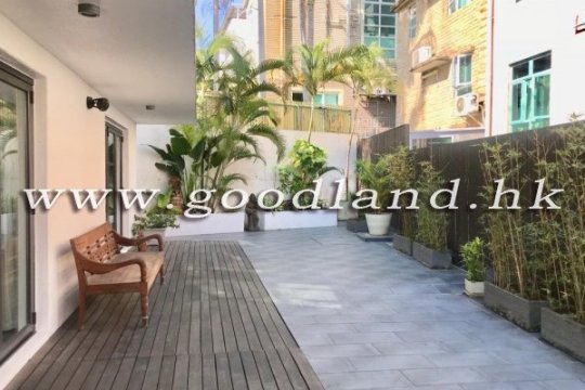 【清水湾花园村屋出售】独立屋身・私人花园