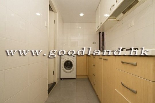 【清水湾花园屋苑住宅出售】天台・交通便利