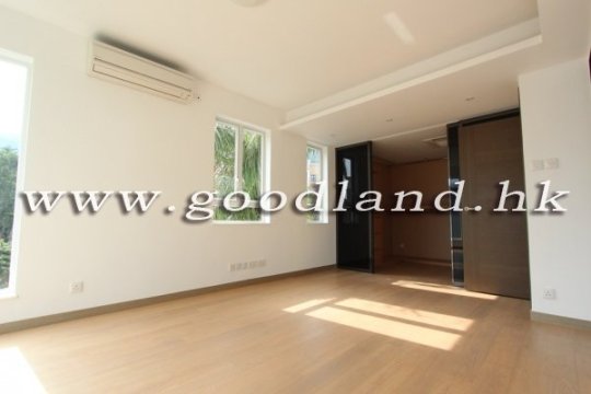 【西贡优质村屋出售】新装修・开扬绿景