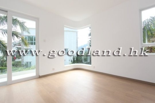 【西贡优质村屋出售】新装修・开扬绿景